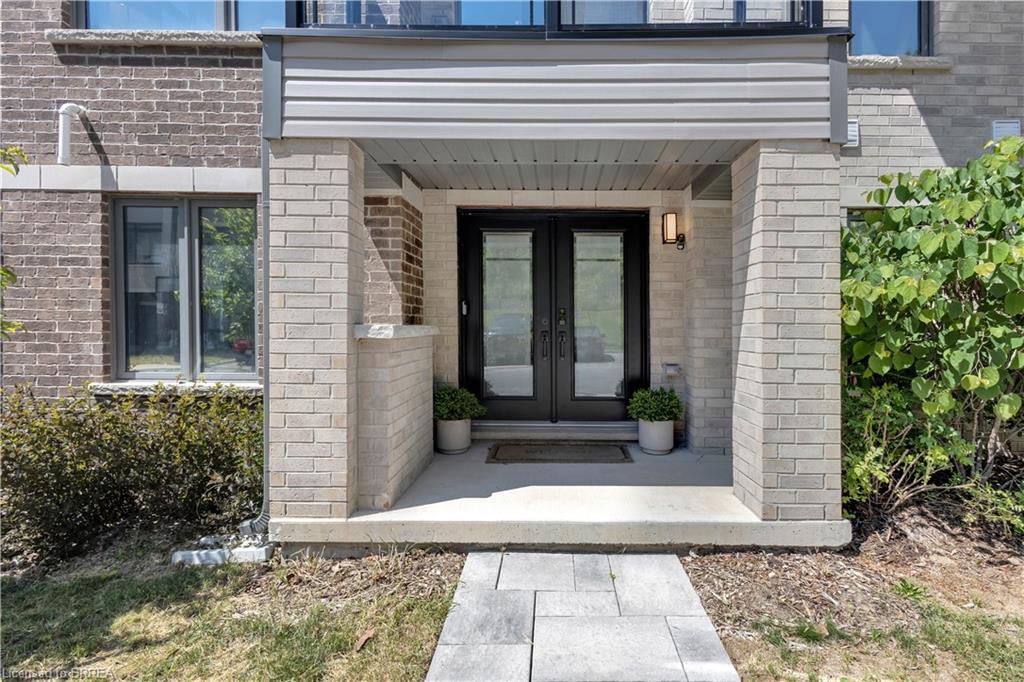 1118-585 Colborne Street Property Photo 6
