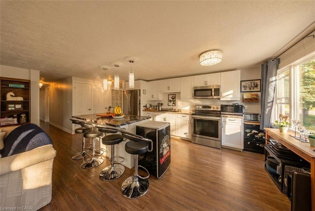 105 Meadows Drive Property Photo 8