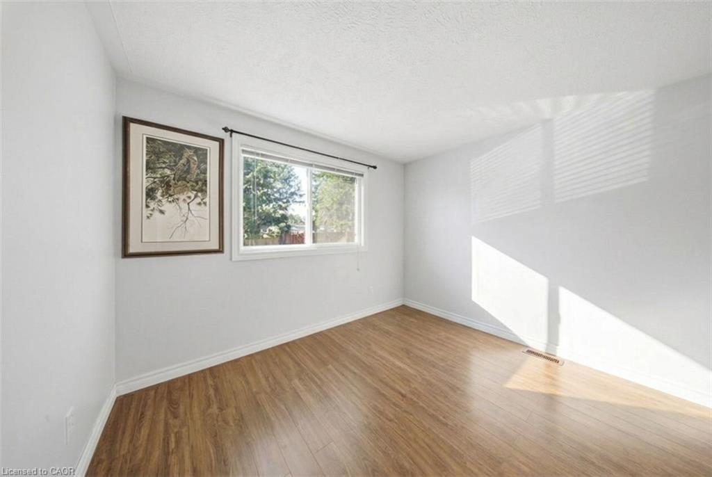 105 Meadows Drive Property Photo 15