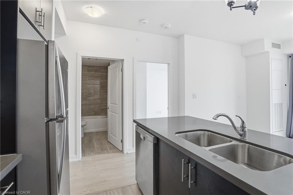 1008-460 Dundas Street E Property Photo 12