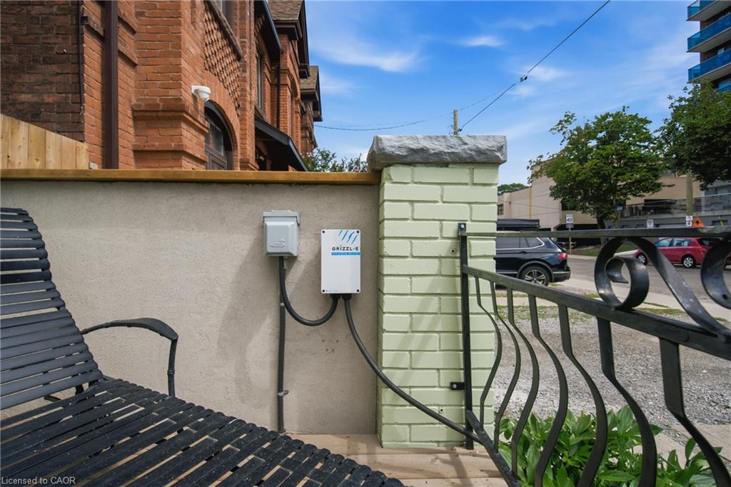 22 Spring Street Property Photo 5