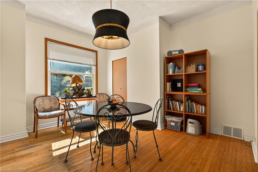 22 Spring Street Property Photo 15