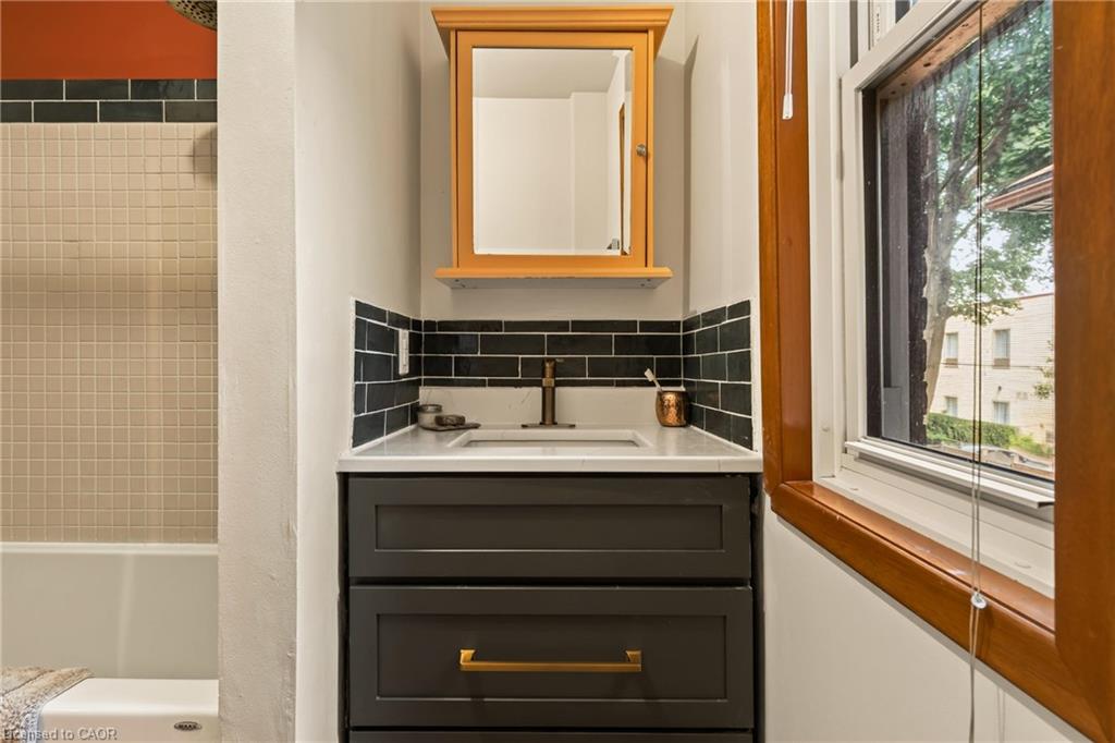 22 Spring Street Property Photo 36