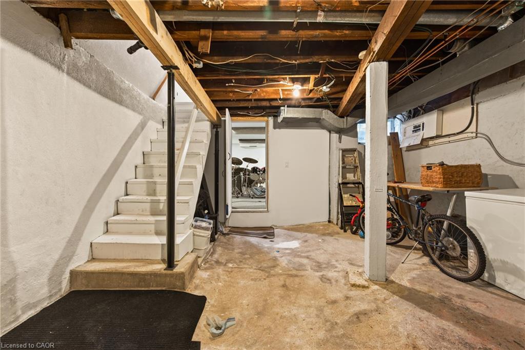 22 Spring Street Property Photo 38
