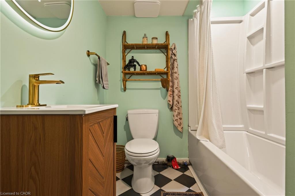 22 Spring Street Property Photo 39