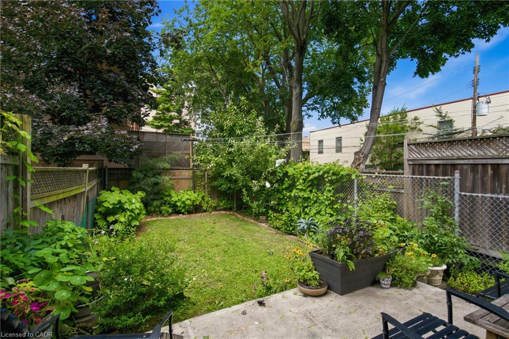 22 Spring Street Property Photo 44