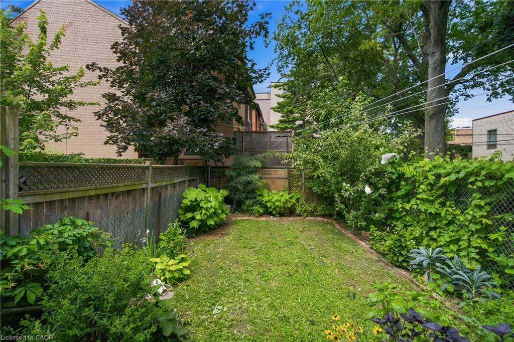 22 Spring Street Property Photo 45