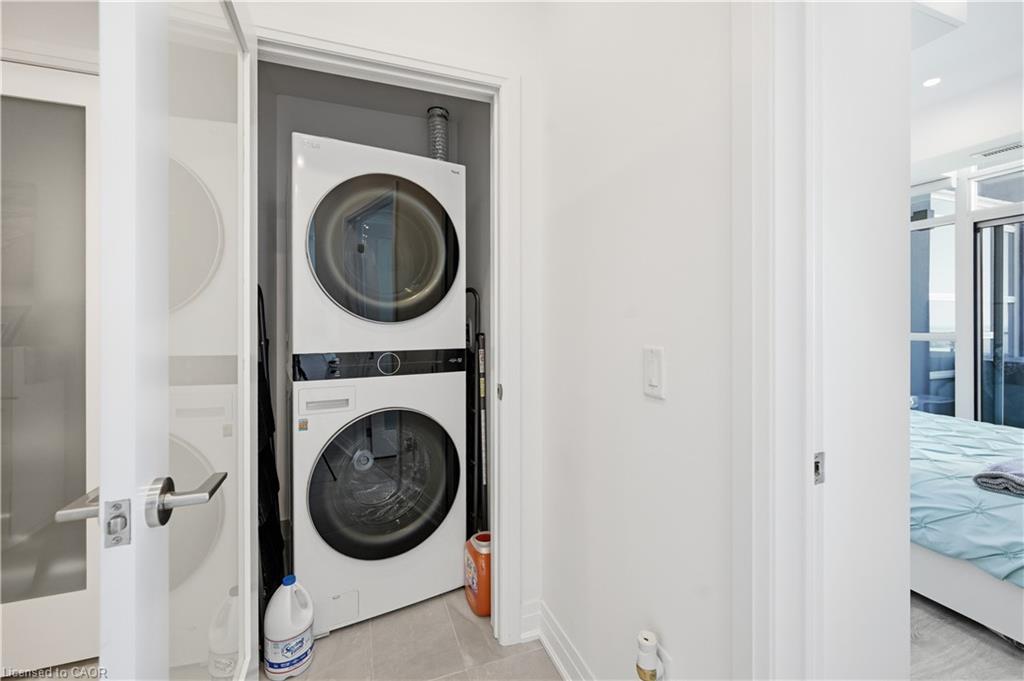 808-16 Concord Place Property Photo 9