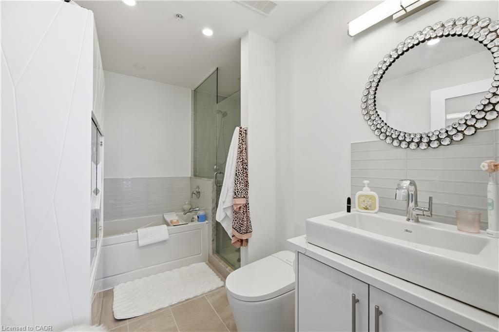 808-16 Concord Place Property Photo 24