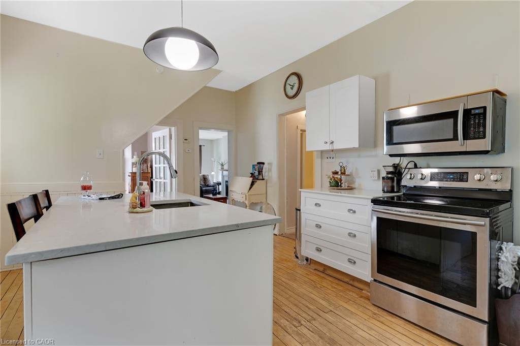 39 Albert Street W Property Photo 15