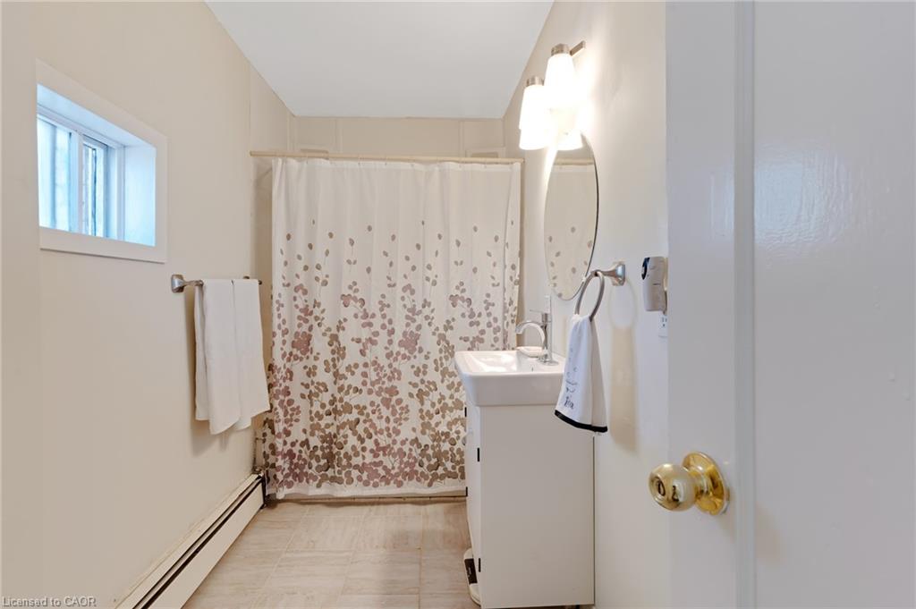 39 Albert Street W Property Photo 22