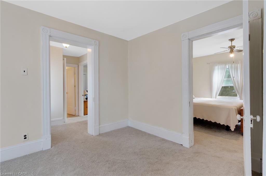 39 Albert Street W Property Photo 23