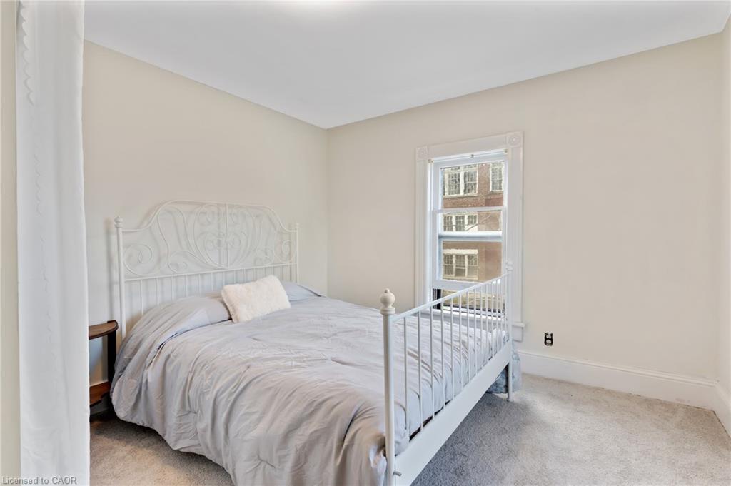 39 Albert Street W Property Photo 24