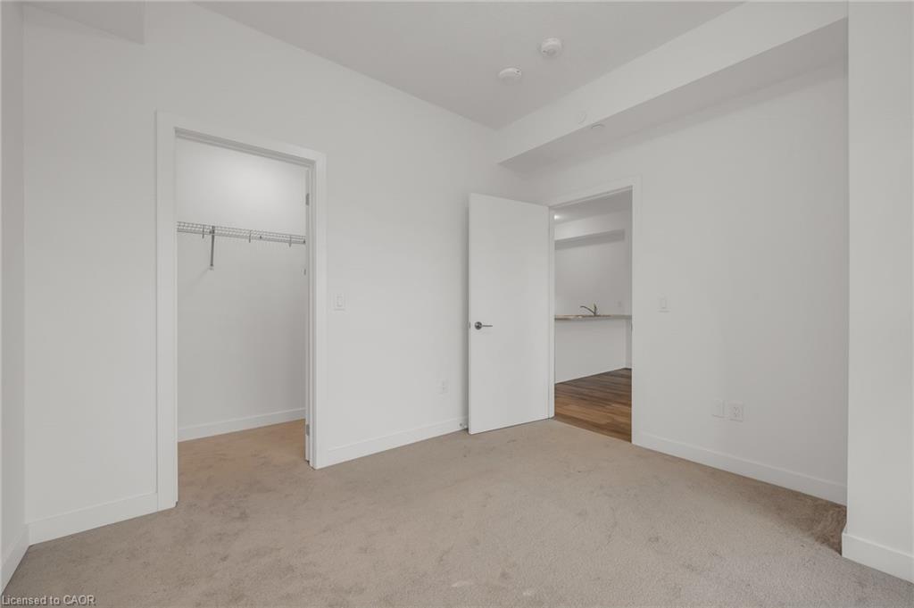 211-600 North Service Road Property Photo 9