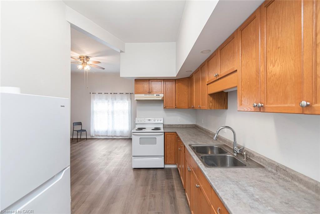 116-118 Lock Street E Property Photo 24