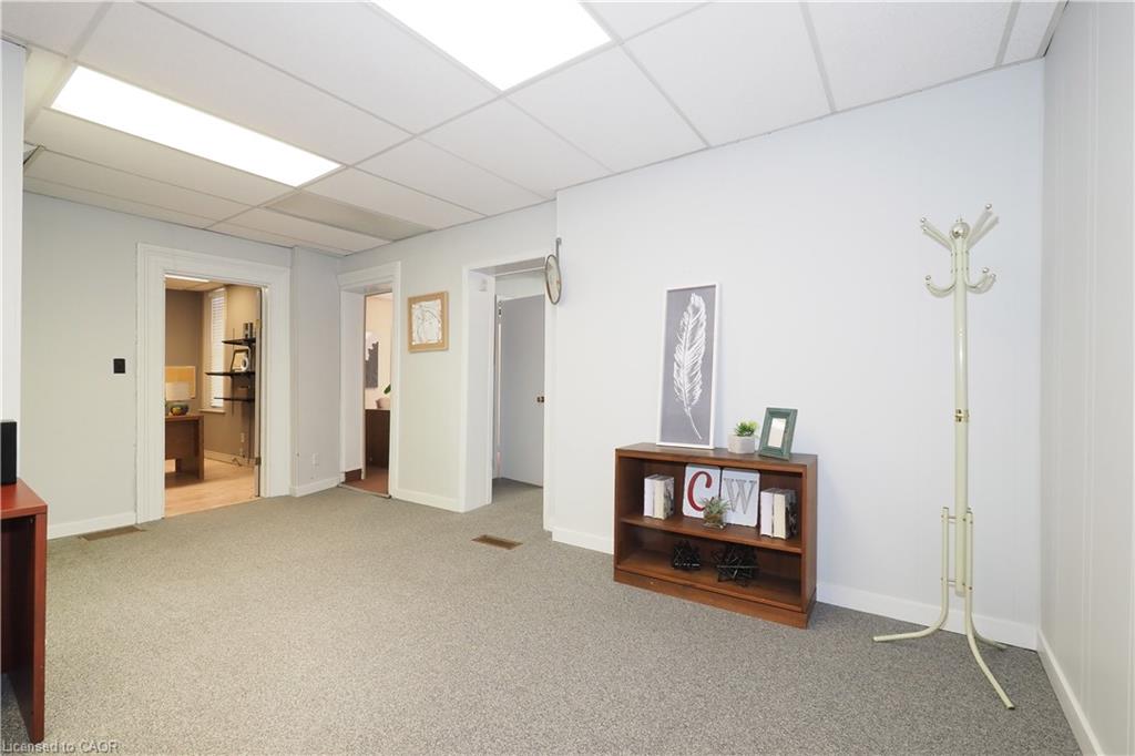731 King Street E Property Photo 12