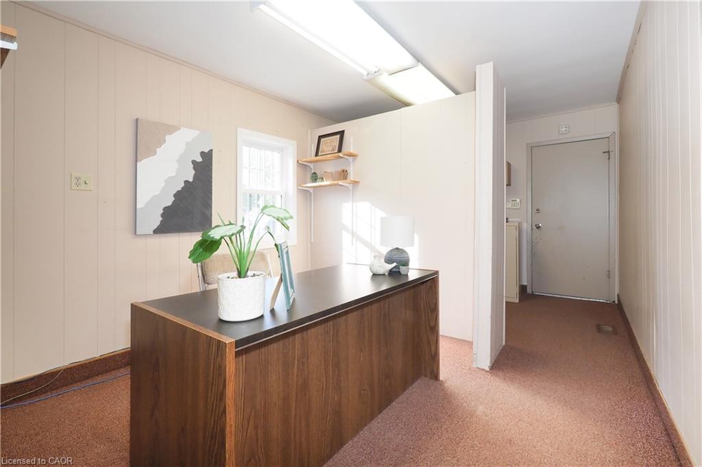 731 King Street E Property Photo 17