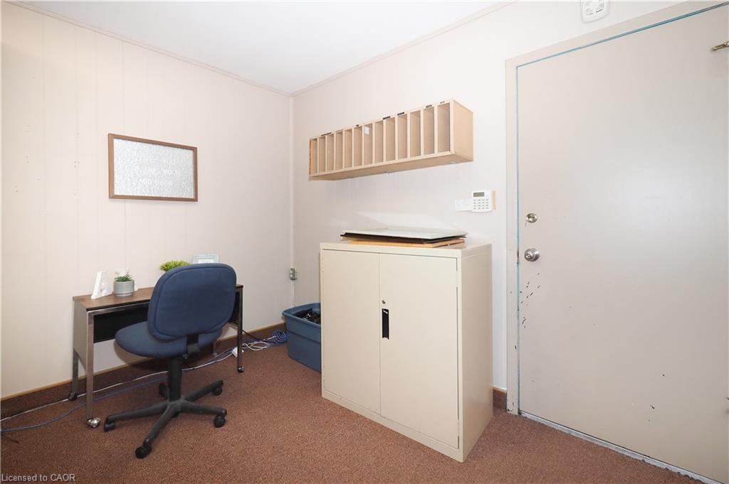731 King Street E Property Photo 19