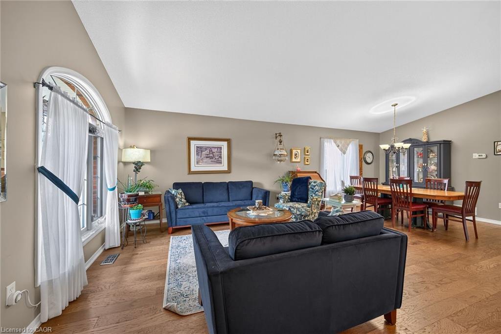 64 Caledonia Avenue Property Photo 8