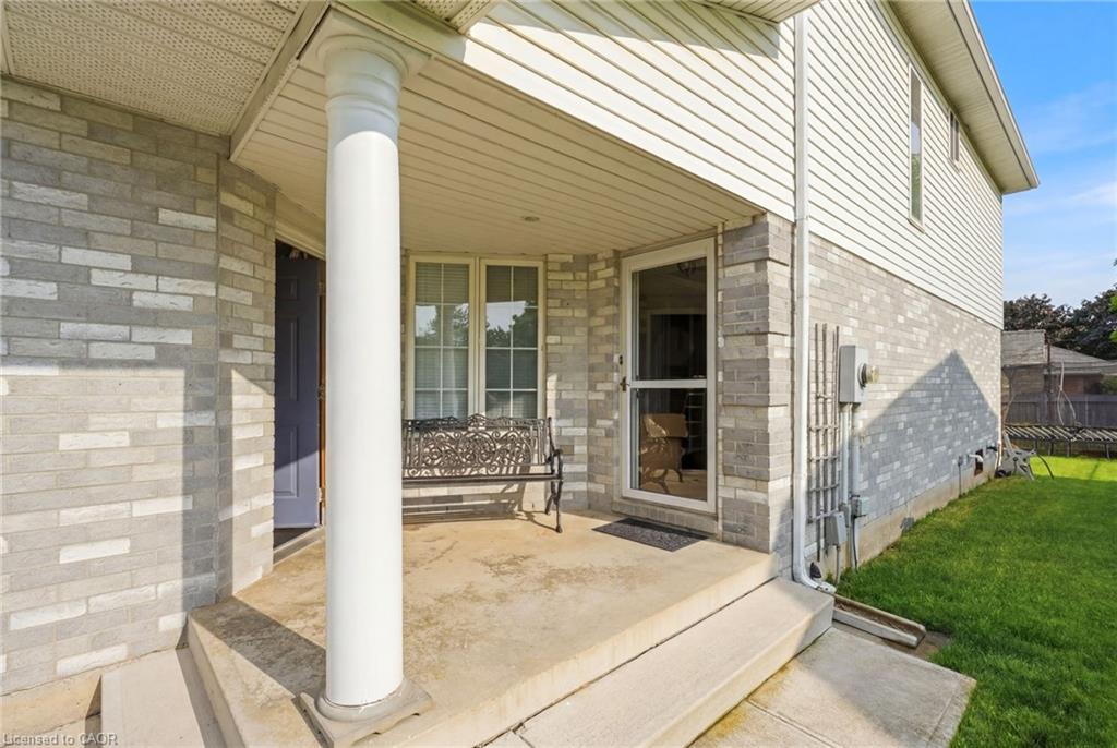 4000 Jarvis Crescent Property Photo 4