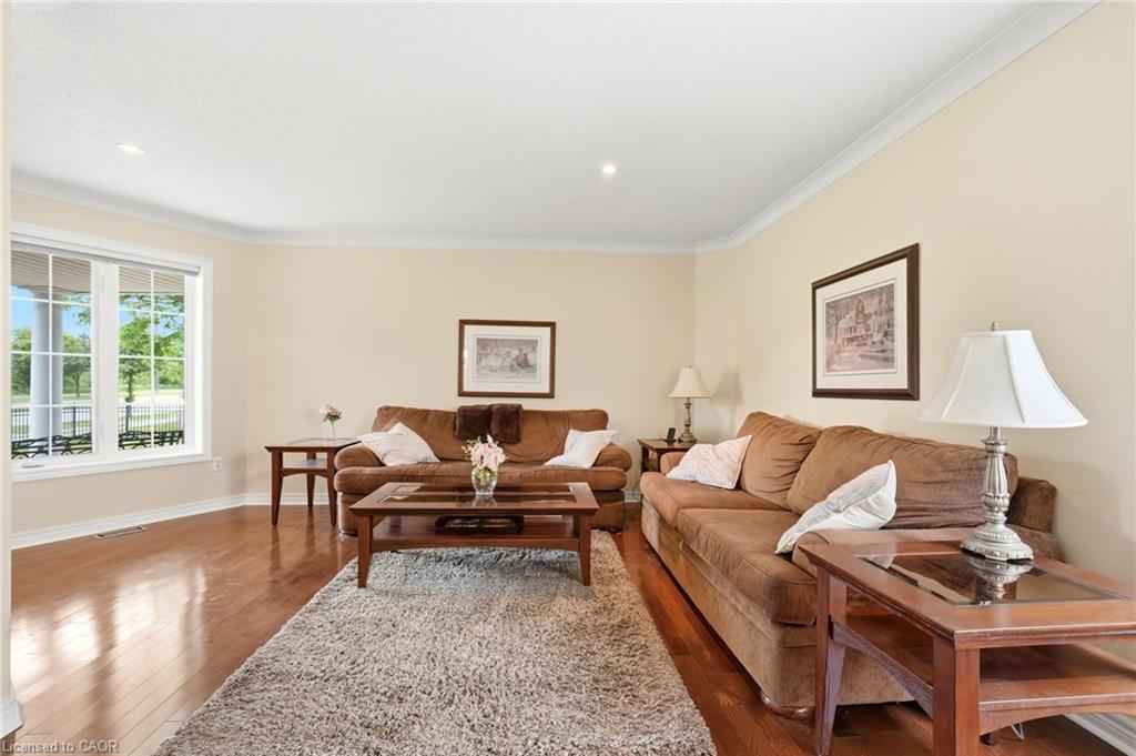 4000 Jarvis Crescent Property Photo 8