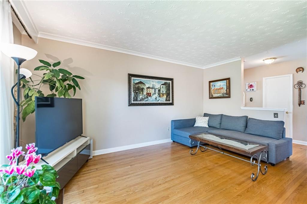 1293 Daimler Road Property Photo 8