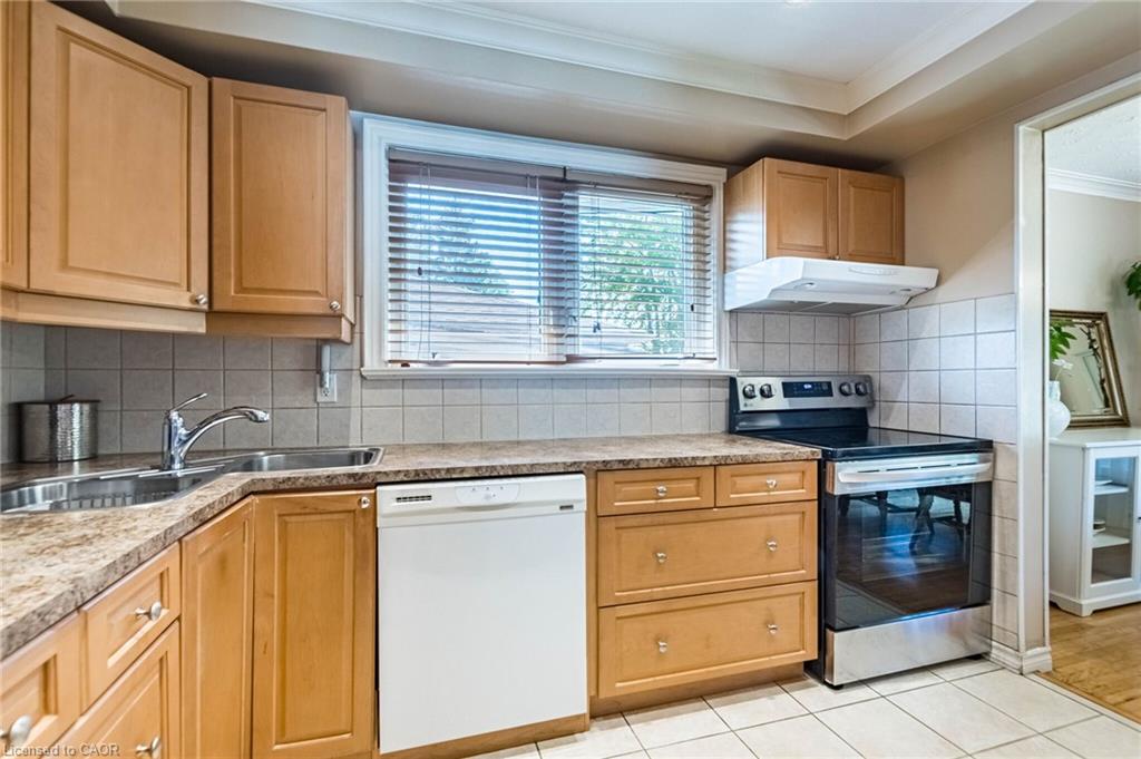1293 Daimler Road Property Photo 13