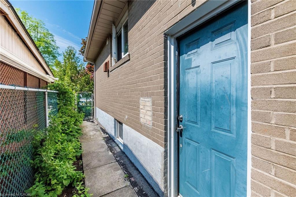1293 Daimler Road Property Photo 28