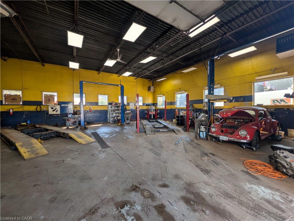 542-548 Highway 8 Property Photo 8