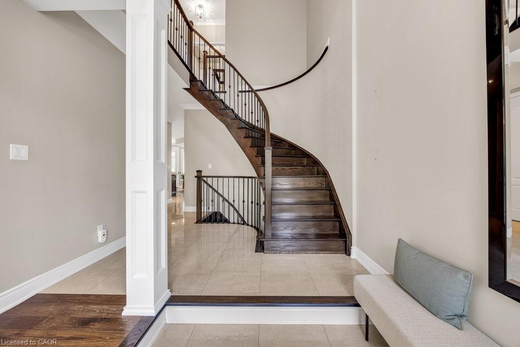 2444 Chateau Common Property Photo 4