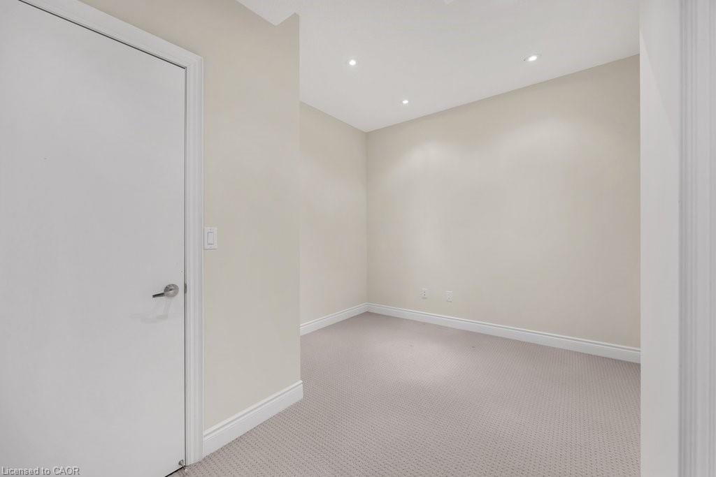 2444 Chateau Common Property Photo 32