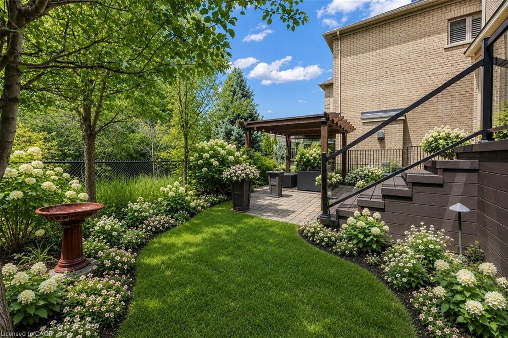 2444 Chateau Common Property Photo 43
