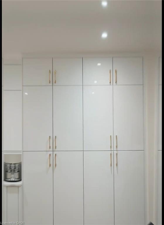 18 Casavant Court Property Photo 5