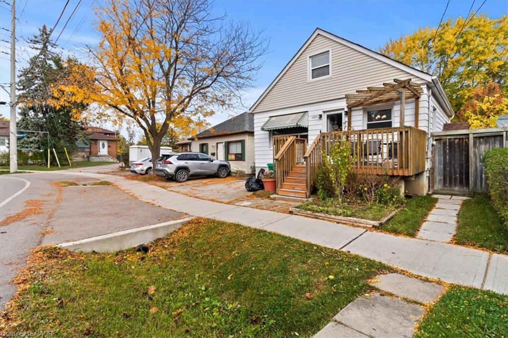 1097 Enola Avenue Property Photo 1