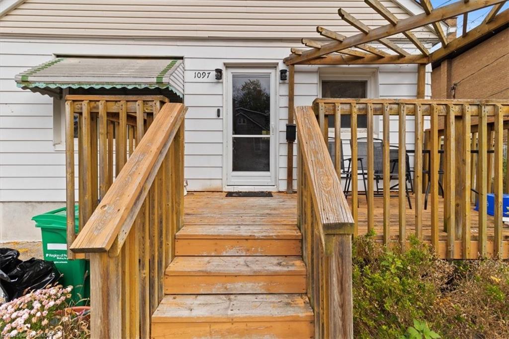 1097 Enola Avenue Property Photo 7