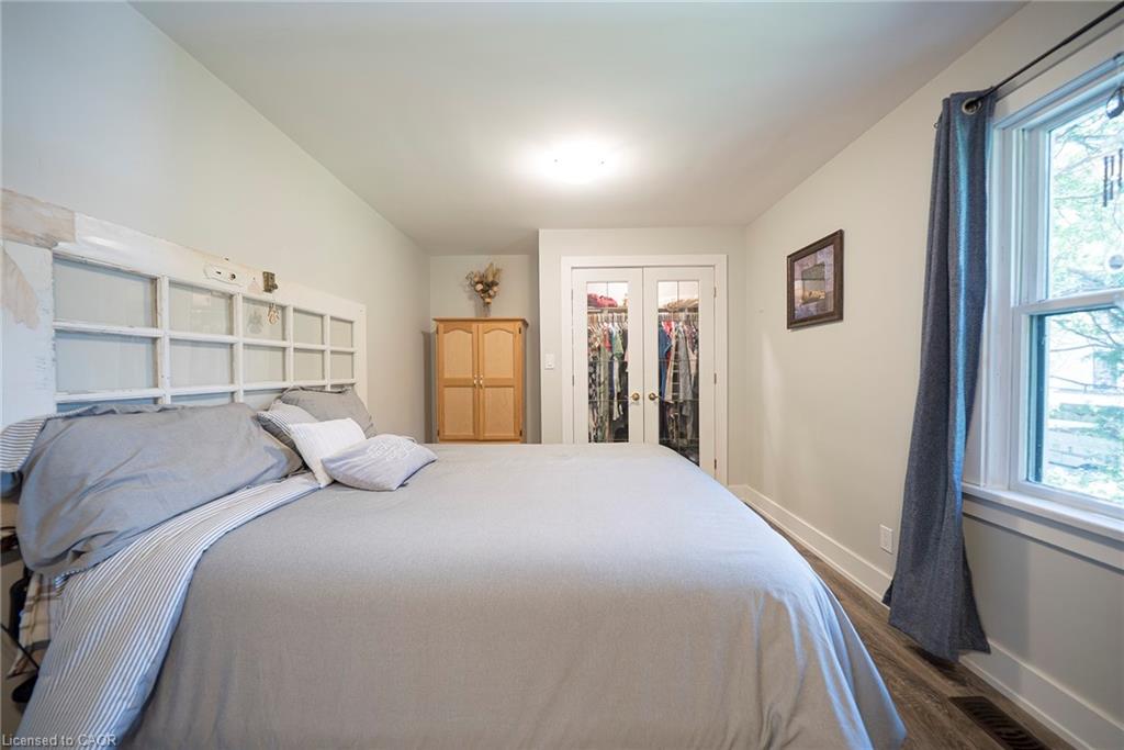 260 Owen Street Property Photo 17