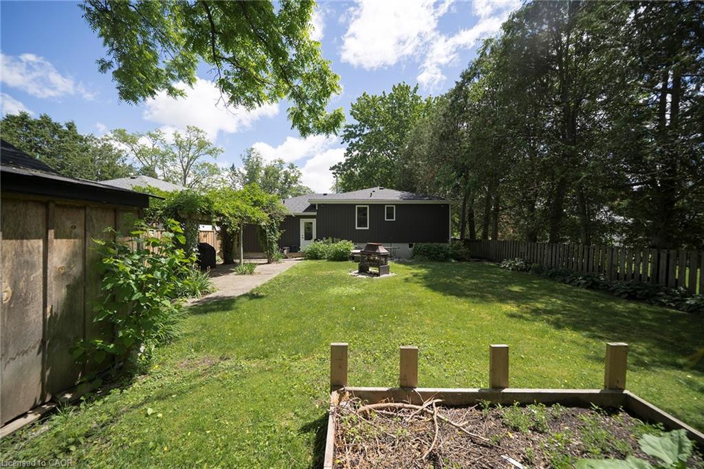260 Owen Street Property Photo 33