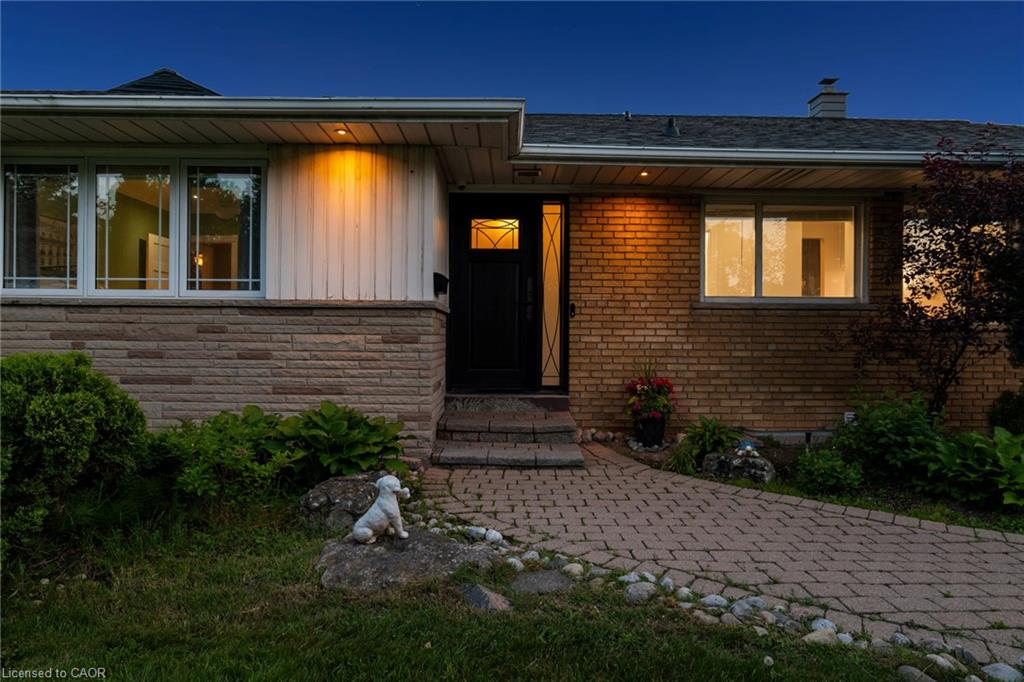 1648 Crediton Parkway Property Photo 3