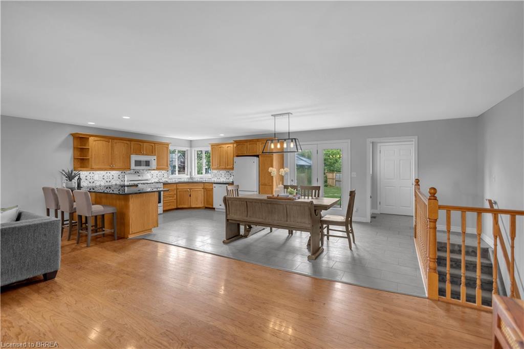 5 Walpole Drive Property Photo 8