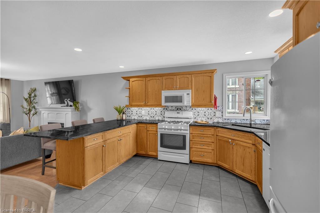 5 Walpole Drive Property Photo 12