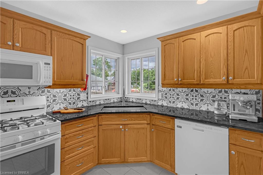 5 Walpole Drive Property Photo 13