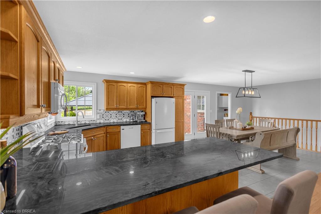 5 Walpole Drive Property Photo 14