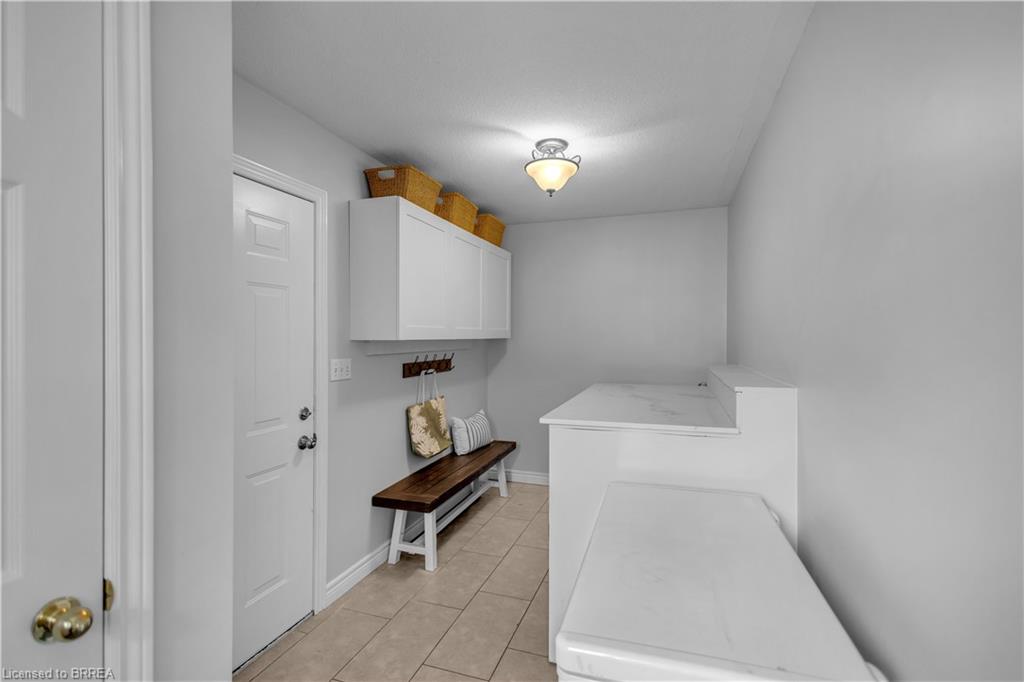 5 Walpole Drive Property Photo 22