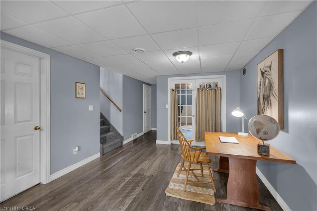 5 Walpole Drive Property Photo 23