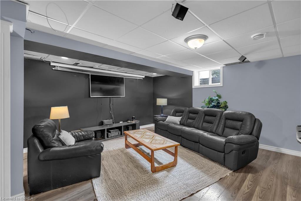 5 Walpole Drive Property Photo 25