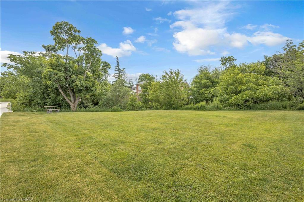 5 Walpole Drive Property Photo 35
