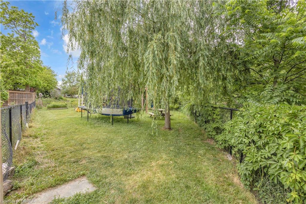 5 Walpole Drive Property Photo 38