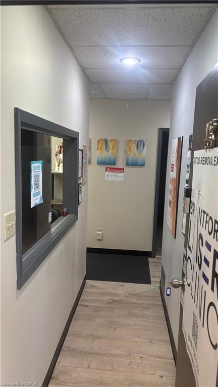 402-72 Brant Avenue Property Photo 8