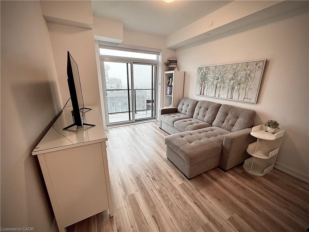 709-460 Dundas Street Property Photo 3