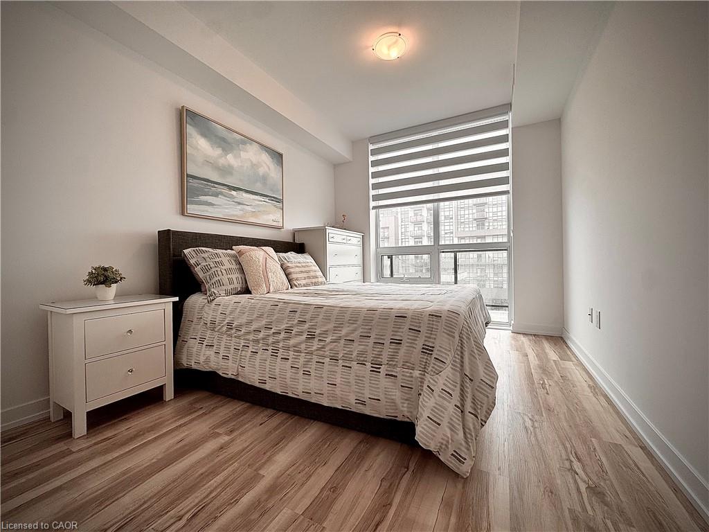 709-460 Dundas Street Property Photo 6